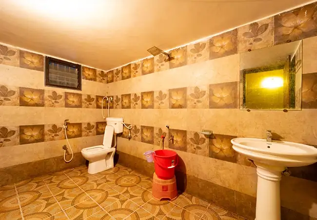 white petal homestay bathroom
